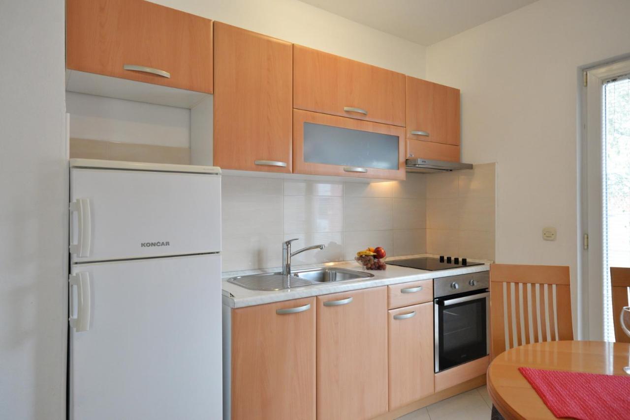 Apartmani Vedrana, Murter Exterior foto
