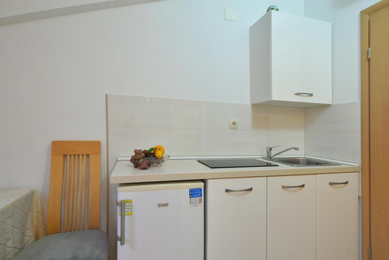 Apartmani Vedrana, Murter Exterior foto