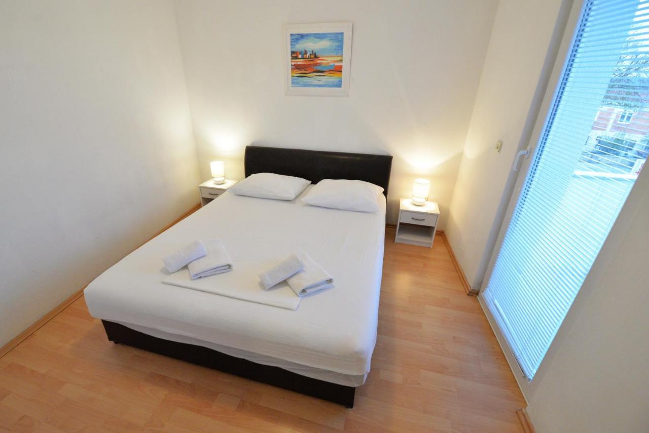 Apartmani Vedrana, Murter Exterior foto