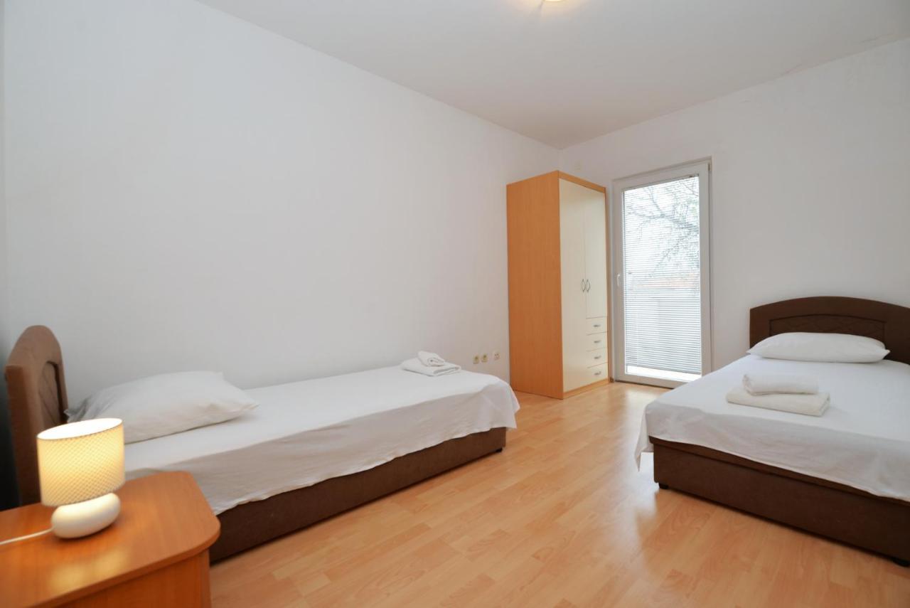 Apartmani Vedrana, Murter Exterior foto