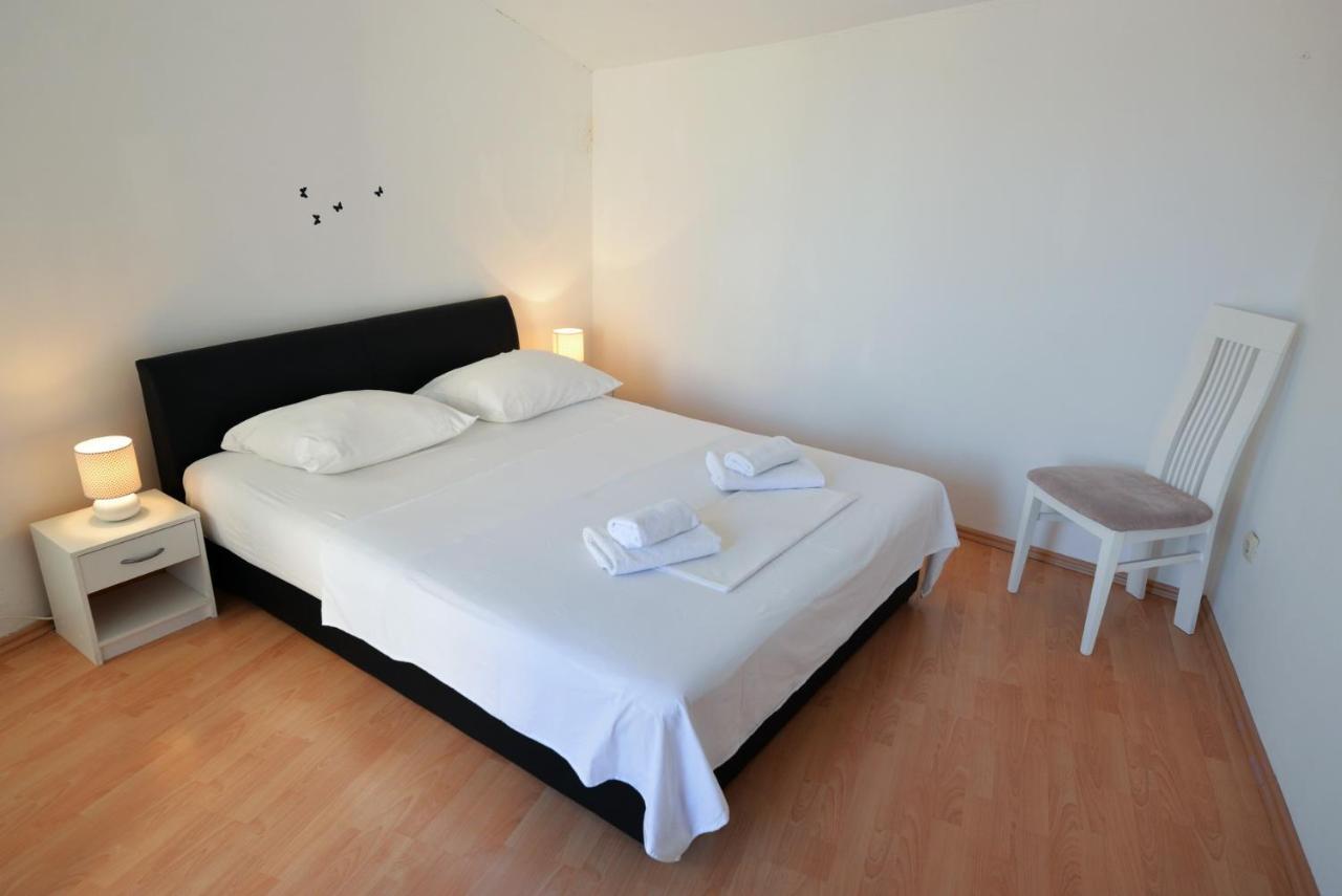 Apartmani Vedrana, Murter Exterior foto